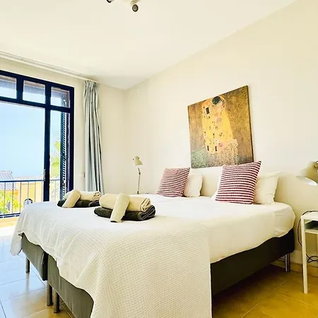 Holiday home Retreat Feliz *